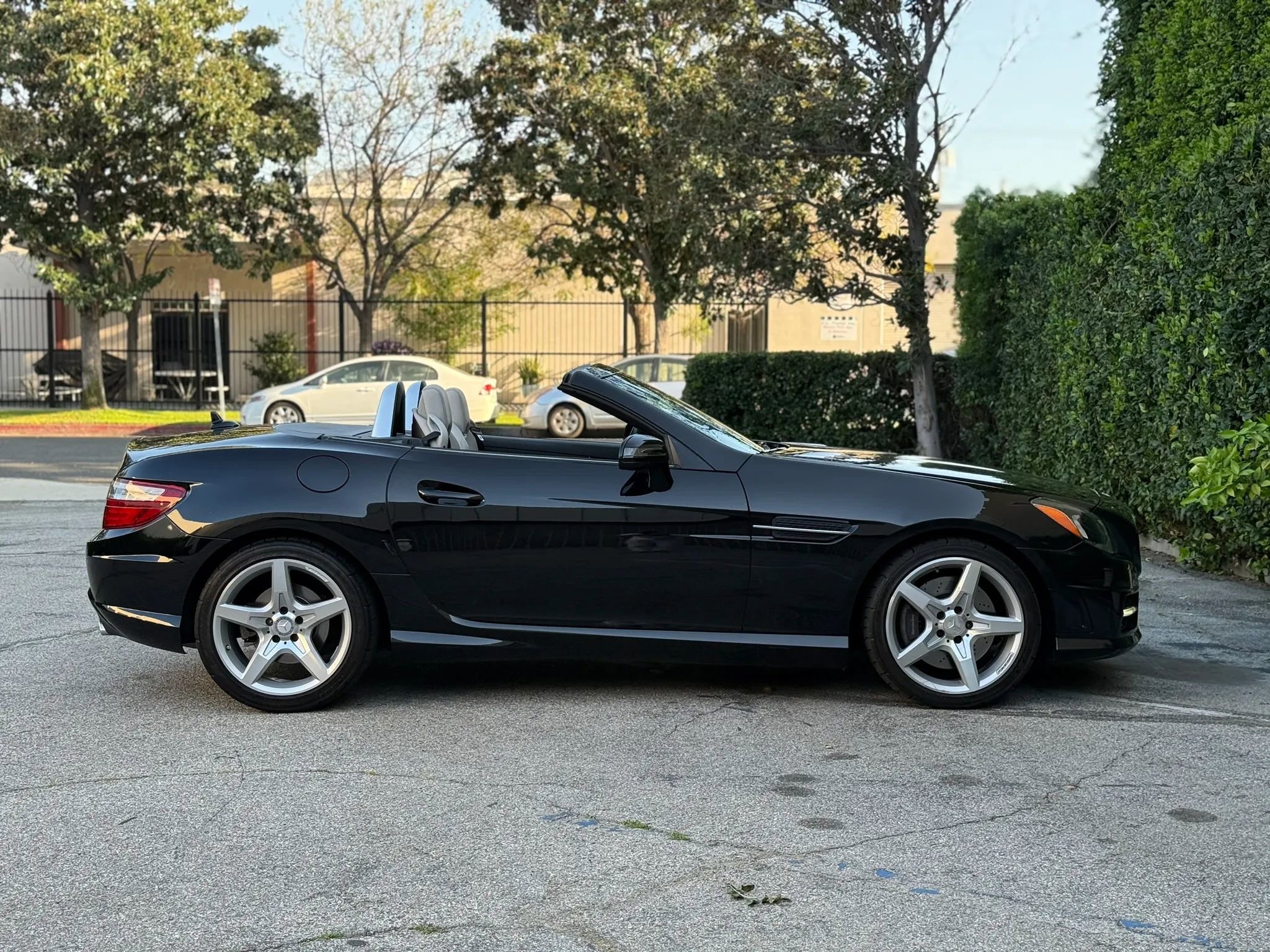 Used 2013 Mercedes-Benz SLK 250 image 6