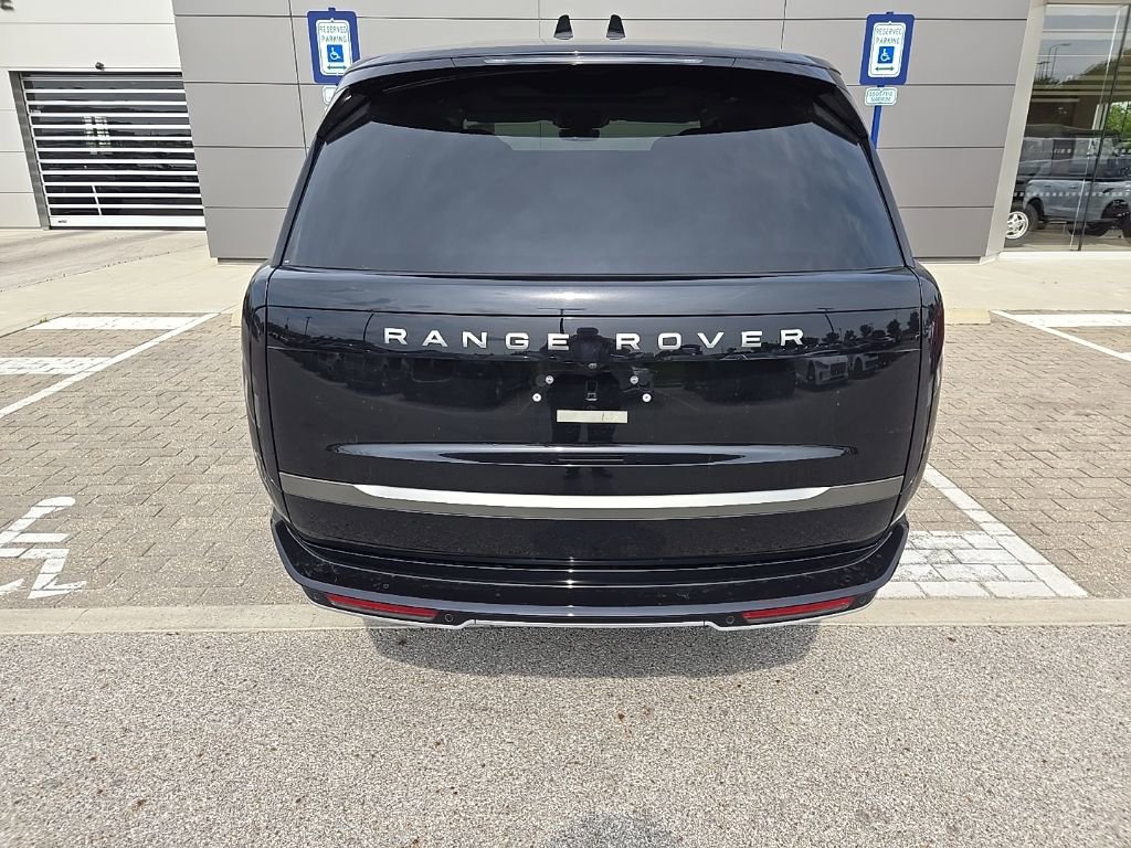 Certified 2025 Land Rover Range Rover SE AWD/4WD image 6