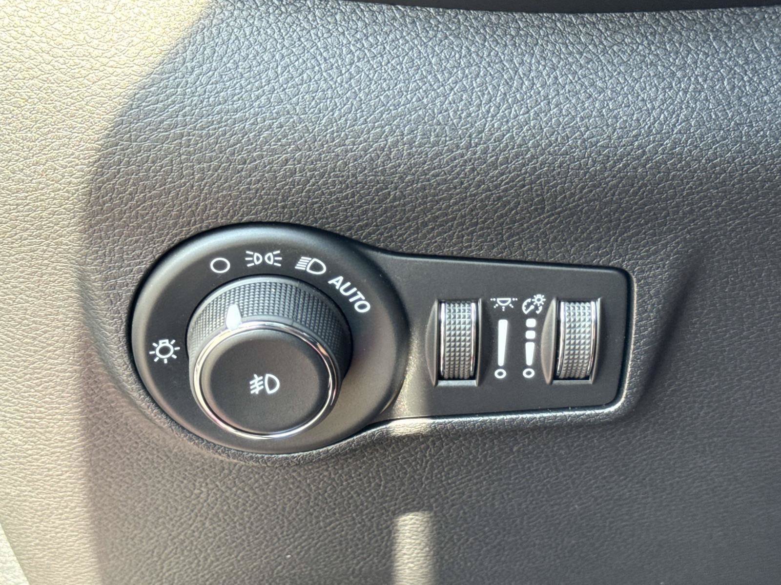 New 2026 Jeep Compass Limited AWD/4WD image 18