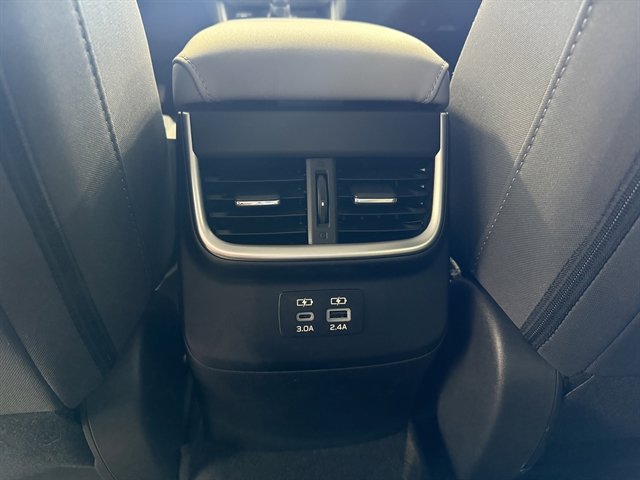 Used 2024 Subaru Outback Premium image 17