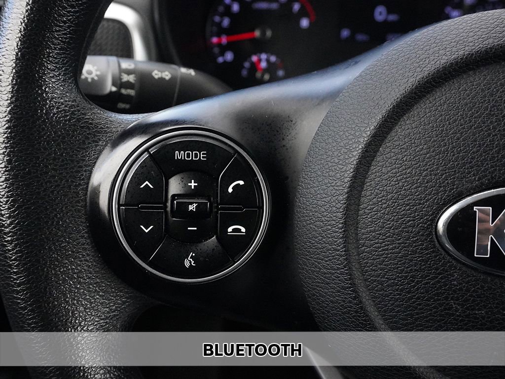 Used 2020 Kia Soul LX FWD image 4