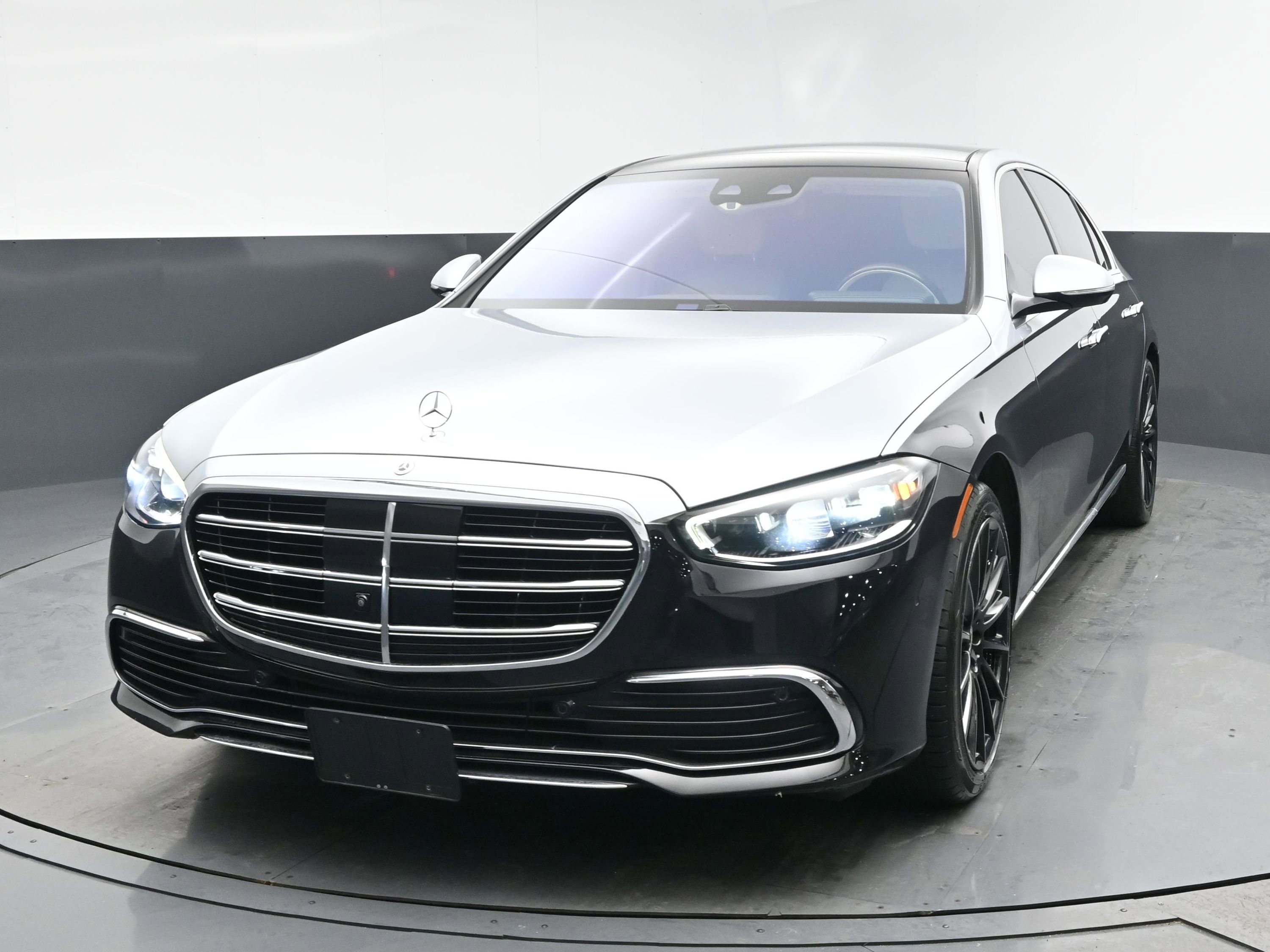 Used 2021 Mercedes-Benz S 580 4MATIC Sedan image 1