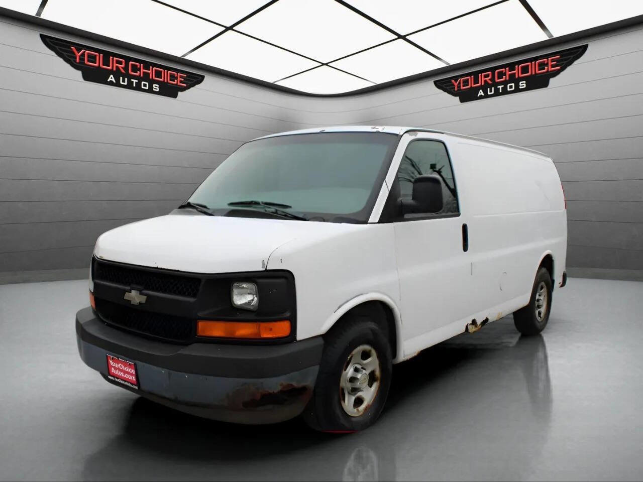 Used 2004 Chevrolet Express 1500 image 1