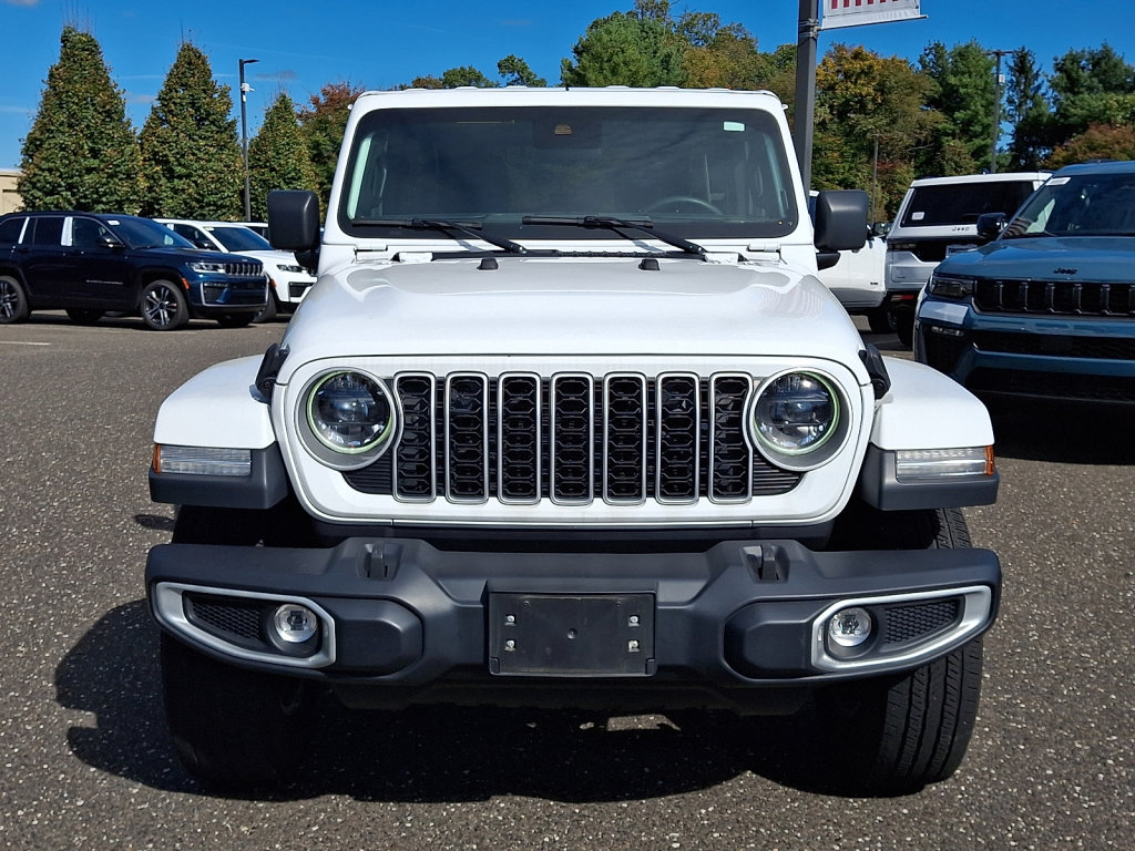 Used 2025 Jeep Wrangler Unlimited Sahara AWD/4WD image 8