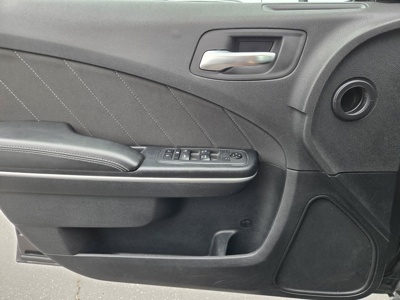 Used 2020 Dodge Charger SXT RWD image 19