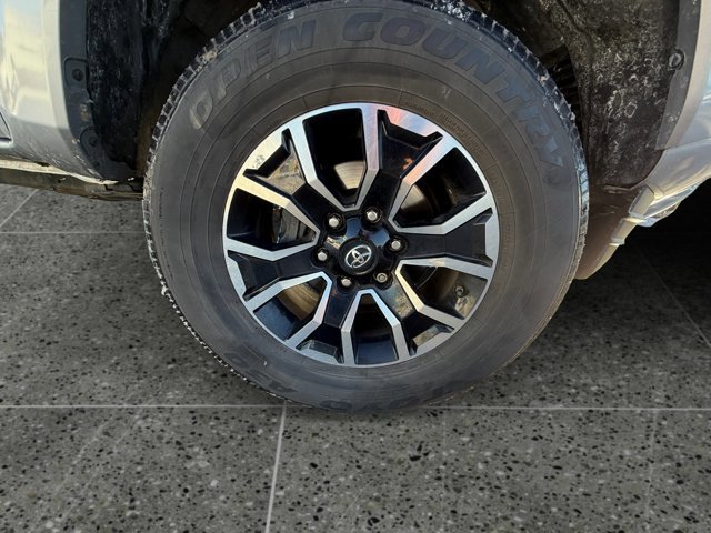 Used 2020 Toyota Tacoma TRD Sport image 9