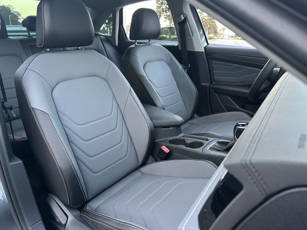 New 2026 Volkswagen Jetta SEL image 25
