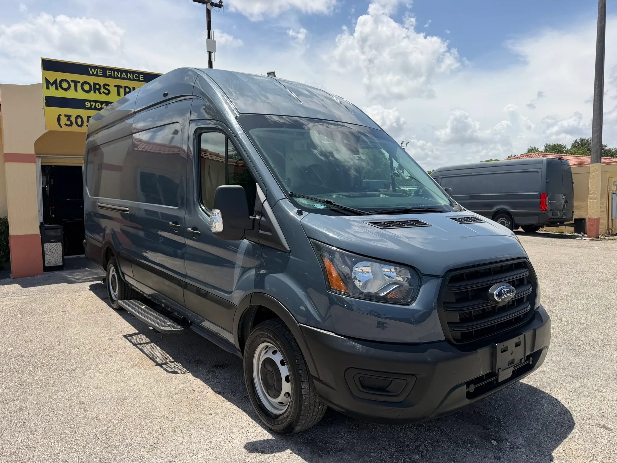 Used 2020 Ford Transit 250 148 High Roof Extended RWD image 9