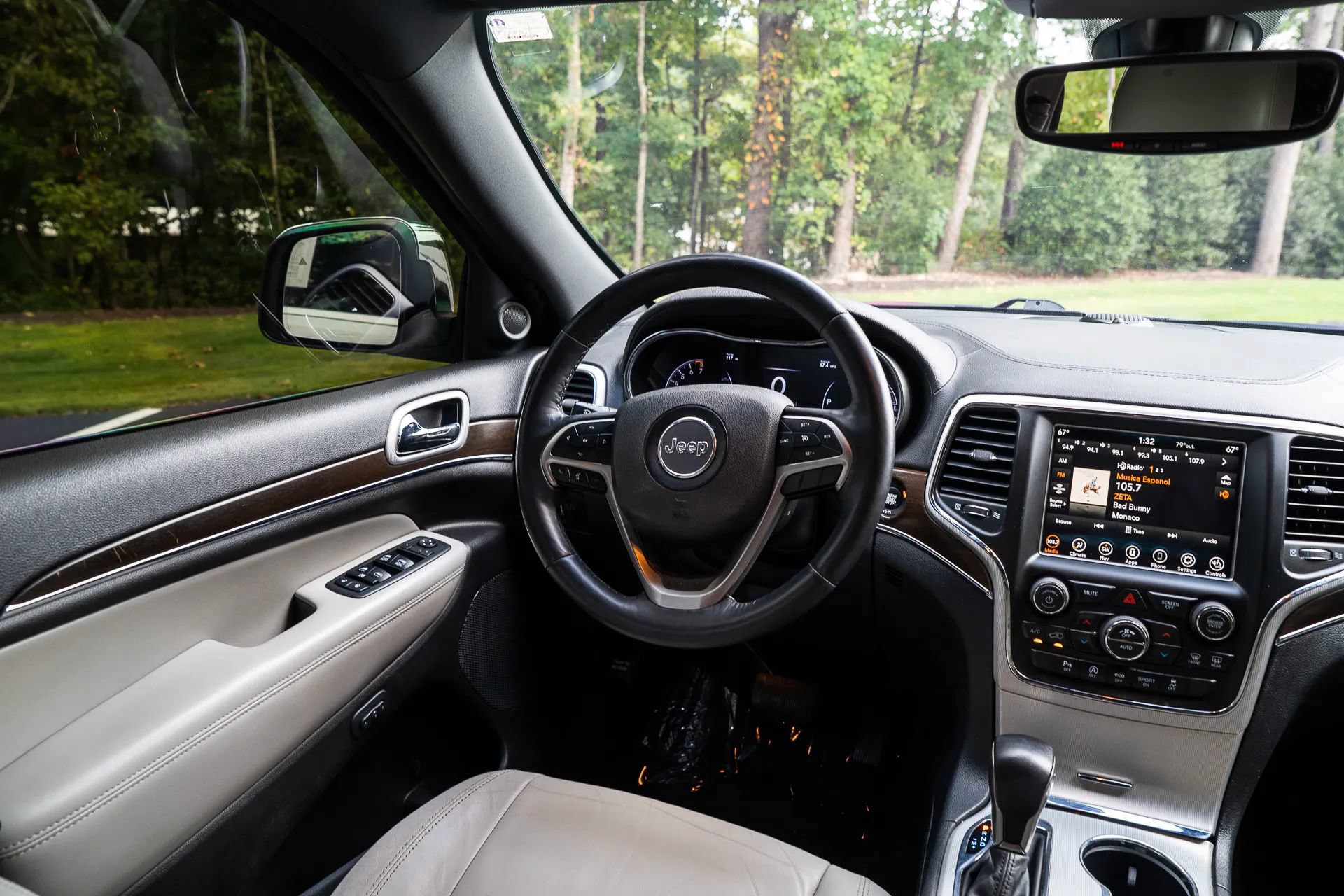Used 2018 Jeep Grand Cherokee Limited AWD/4WD image 32