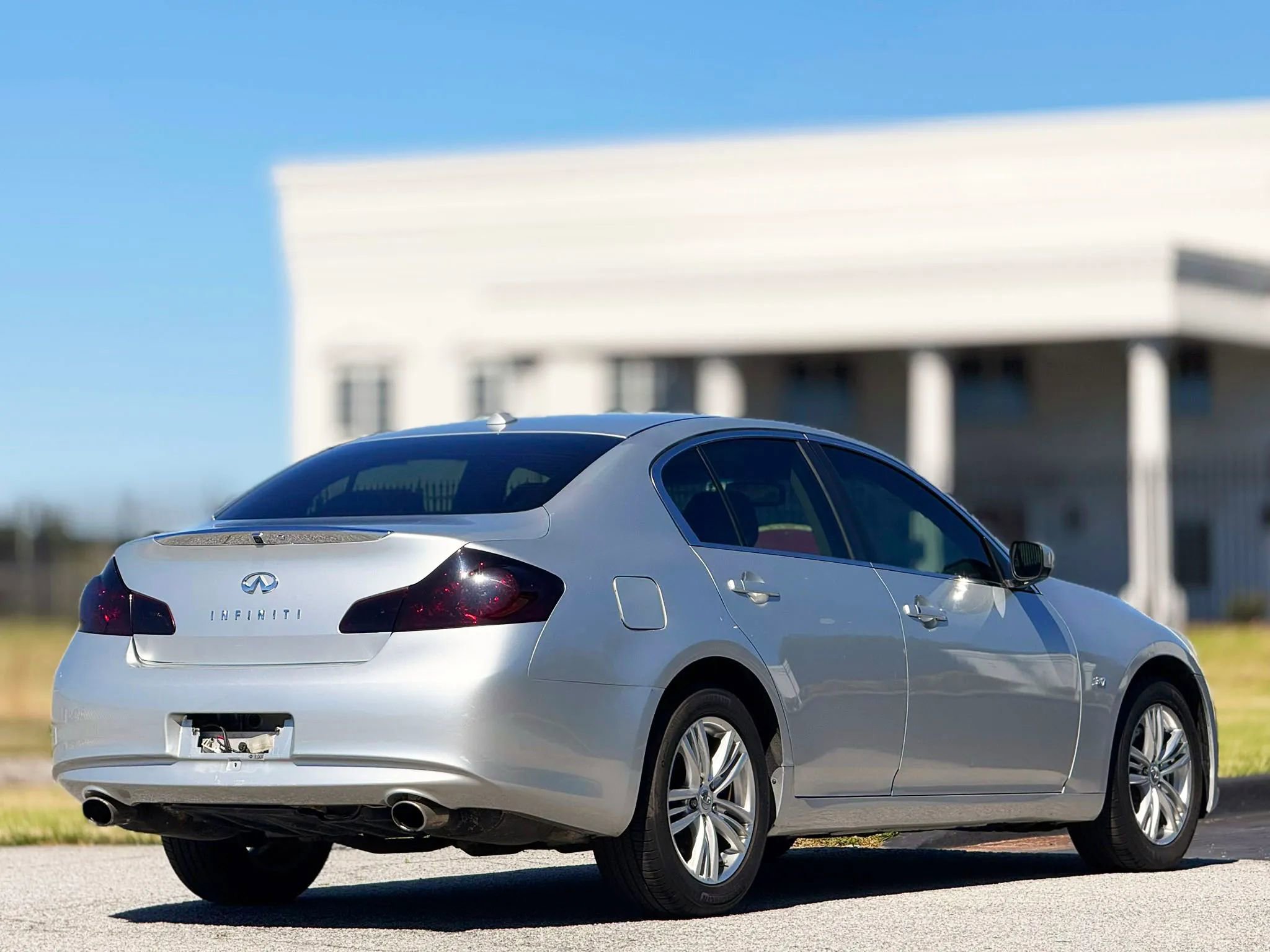 Used 2015 INFINITI Q40 AWD w/ Navigation Package image 12