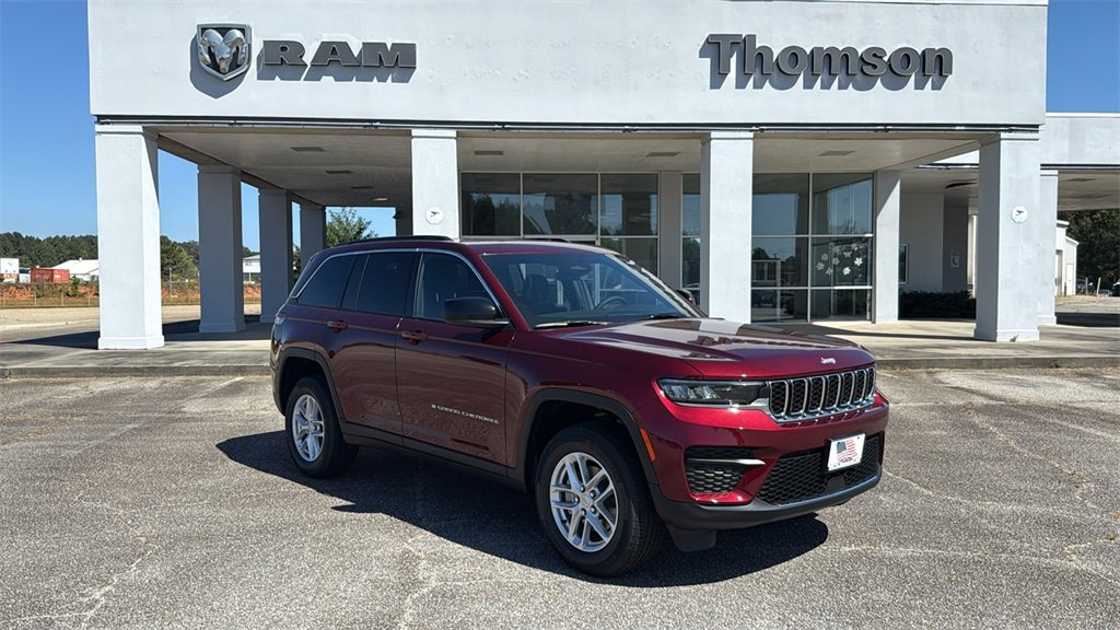 New 2025 Jeep Grand Cherokee Laredo X image 2