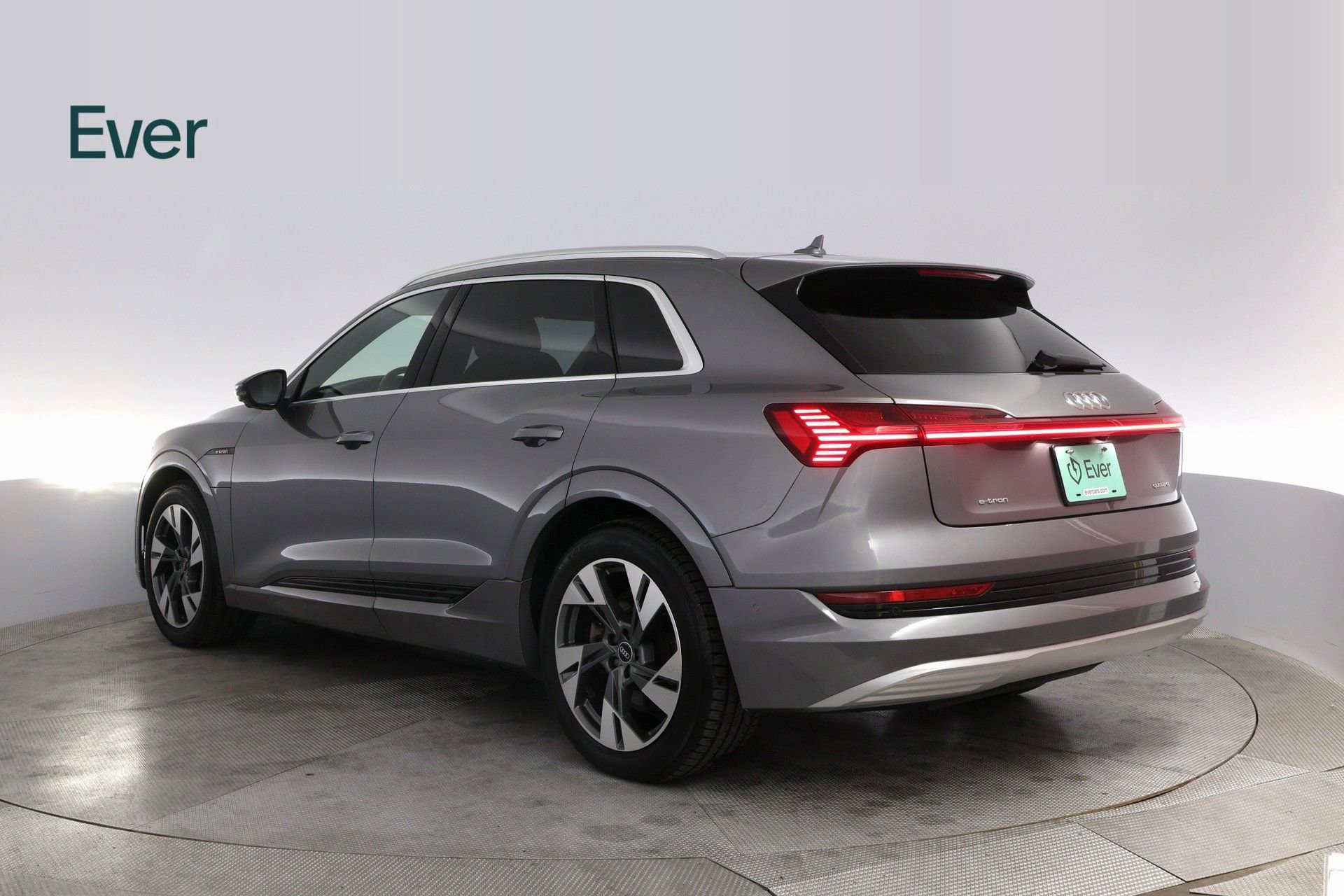 Used 2021 Audi e-tron Prestige w/ Prestige Package image 14