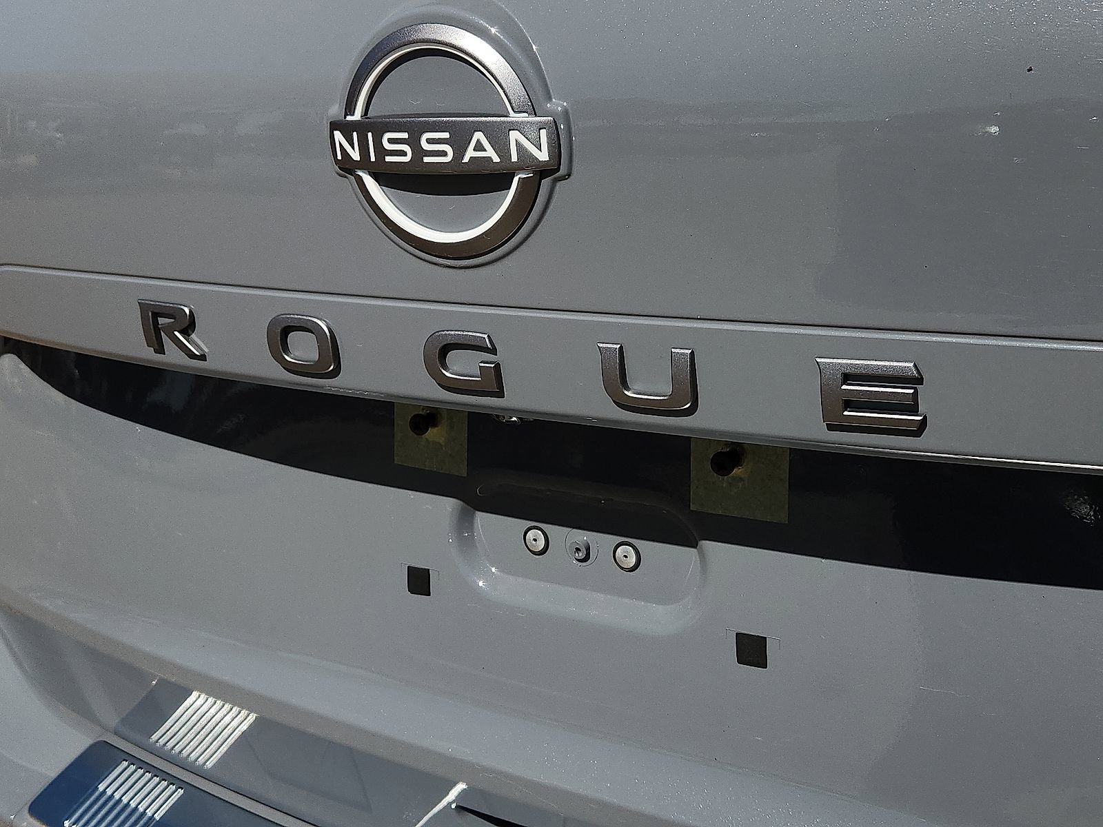 Used 2025 Nissan Rogue SL w/ SL Premium Package image 8