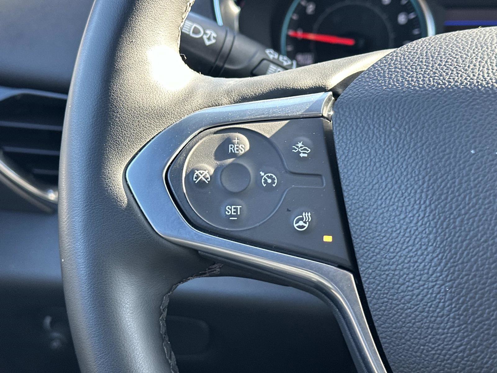 Certified 2023 Chevrolet Traverse LT w/ Rear Camera Mirror Package image 22