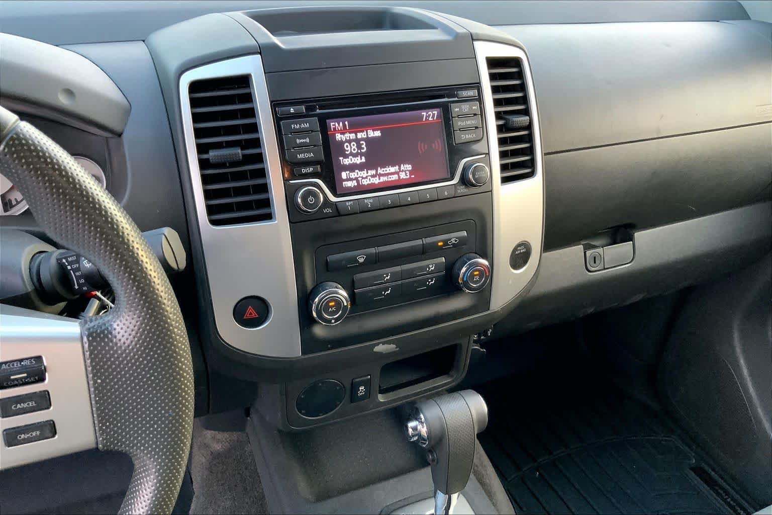 Used 2017 Nissan Frontier Desert Runner RWD image 6