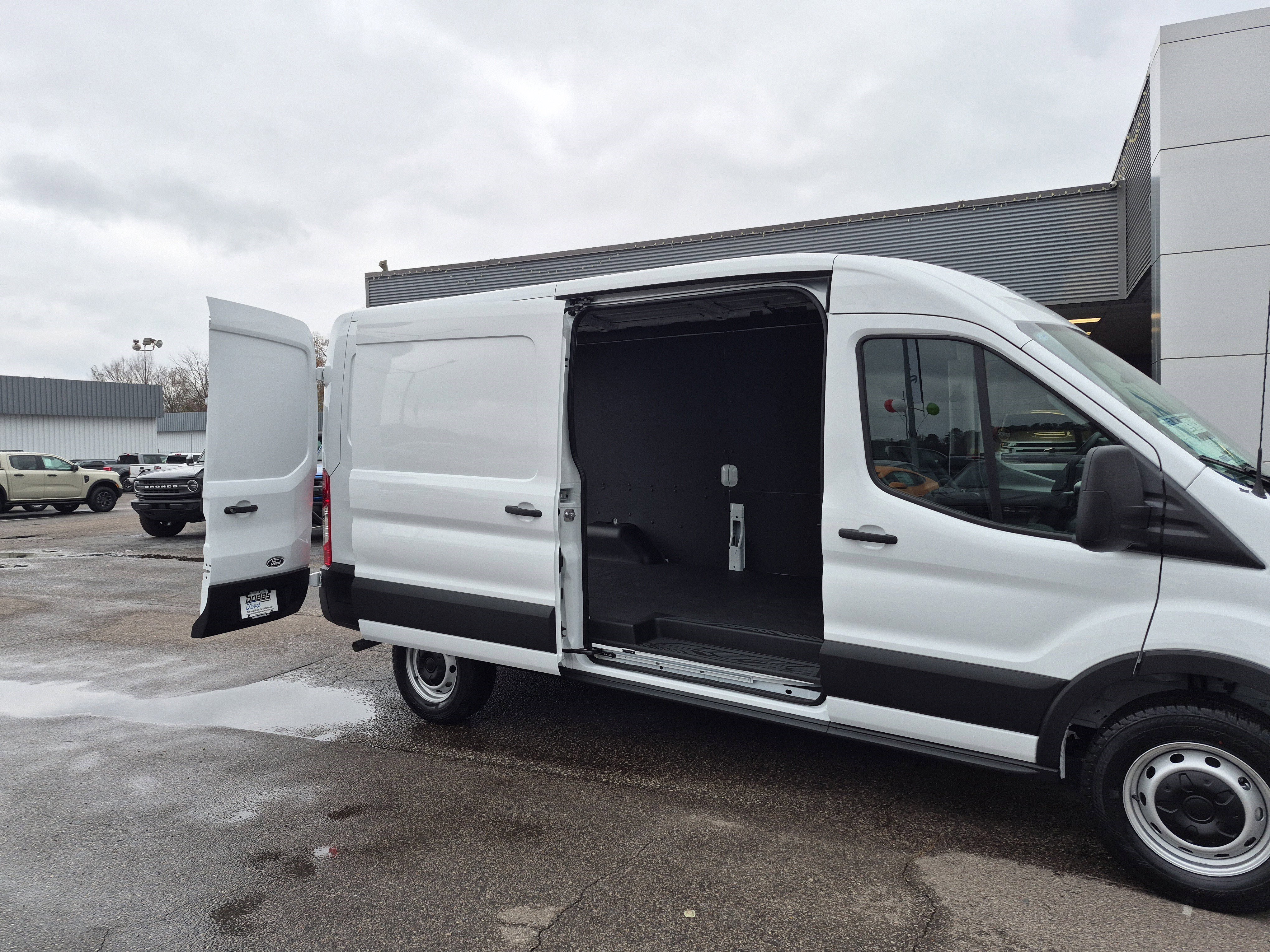 New 2026 Ford Transit 250 148 Medium Roof w/ Load Area Protection Package image 13