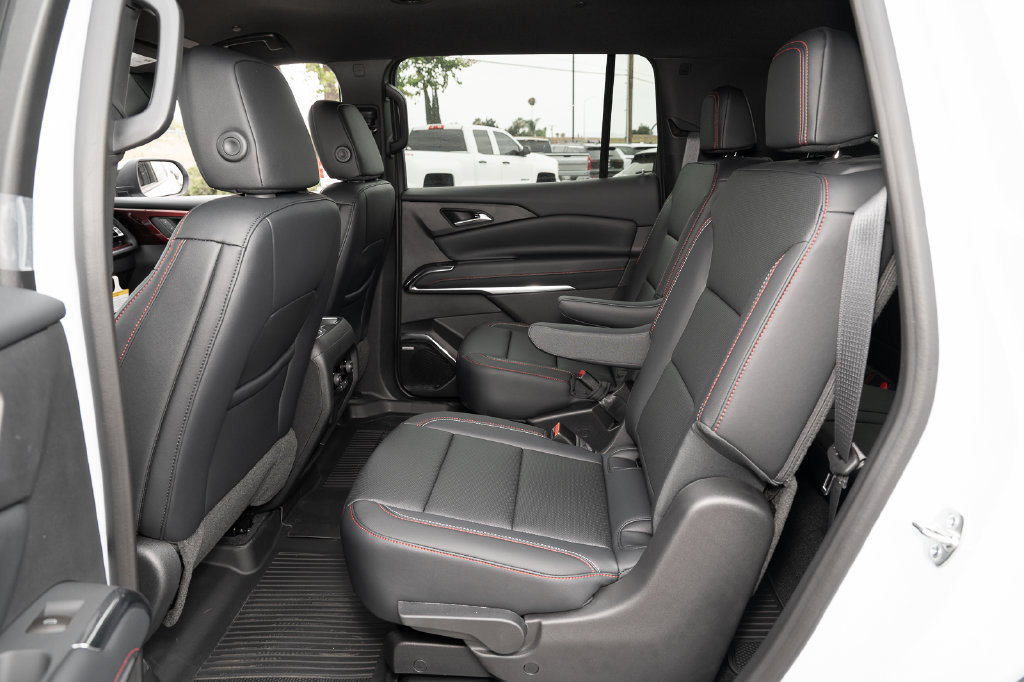 New 2026 Chevrolet Traverse Z71 w/ Enhanced Driving Package AWD/4WD image 33