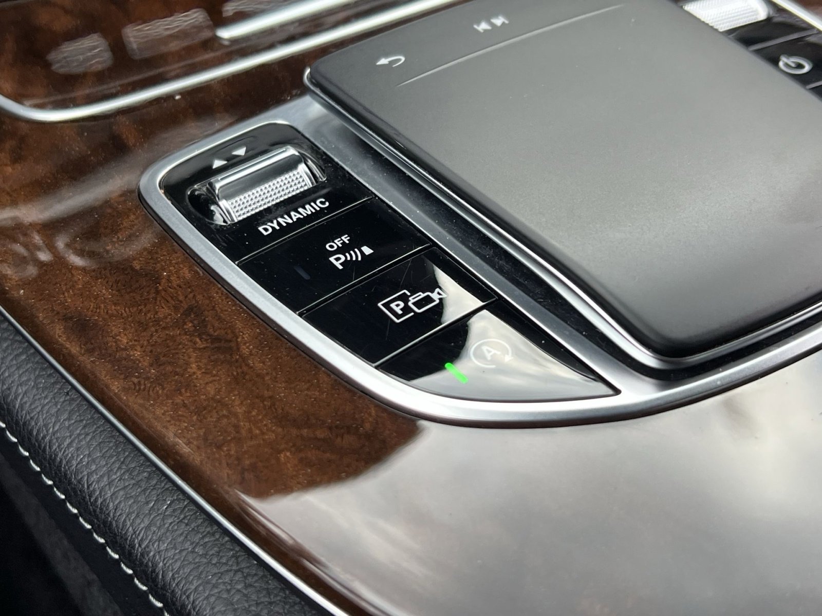 Certified 2023 Mercedes-Benz E 350 4MATIC Sedan w/ Premium Package image 32