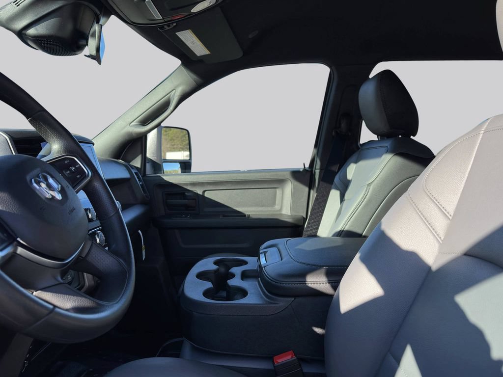 New 2026 RAM 3500 Tradesman AWD/4WD image 13