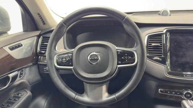 Used 2016 Volvo XC90 T6 Momentum w/ Momentum Plus Package image 19