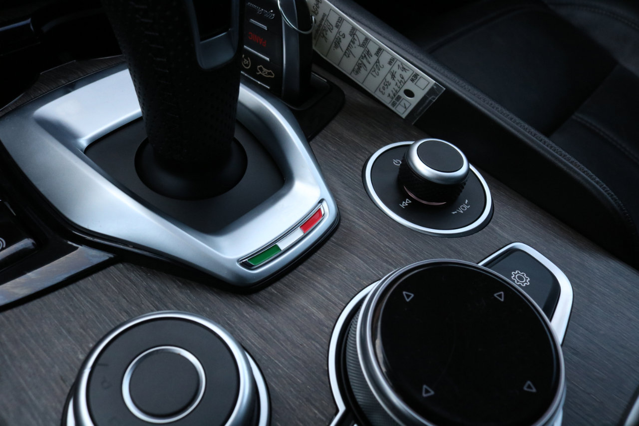 Used 2021 Alfa Romeo Giulia Ti w/ Nero Edizione image 37