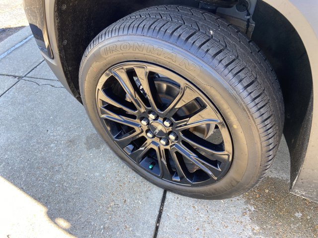 Used 2022 GMC Acadia SLE w/ Driver Convenience Package image 25