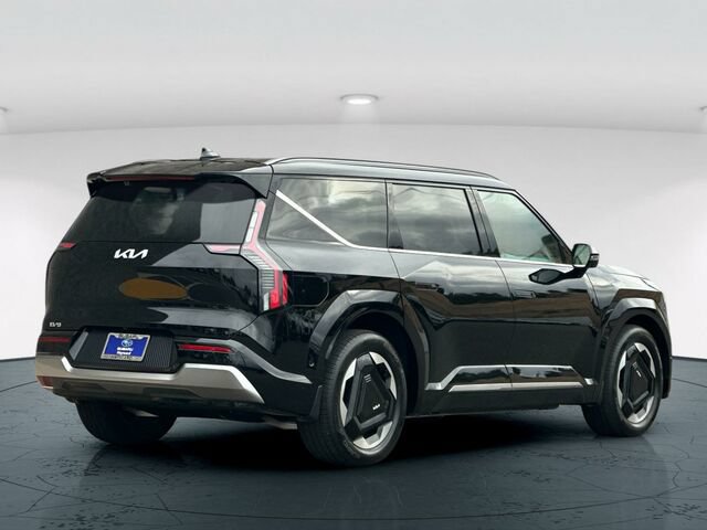 Used 2024 Kia EV9 Land AWD/4WD image 6