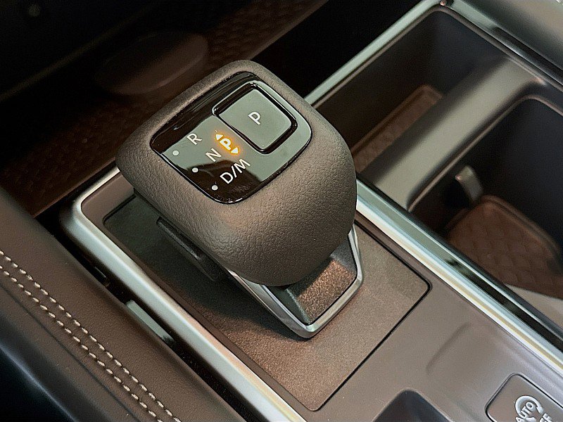 New 2026 Nissan Pathfinder Platinum AWD/4WD image 18