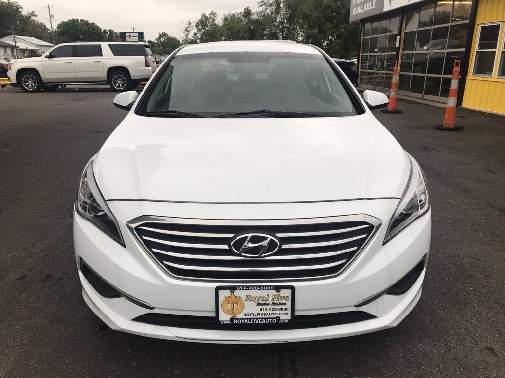 Used 2017 Hyundai Sonata SE image 3