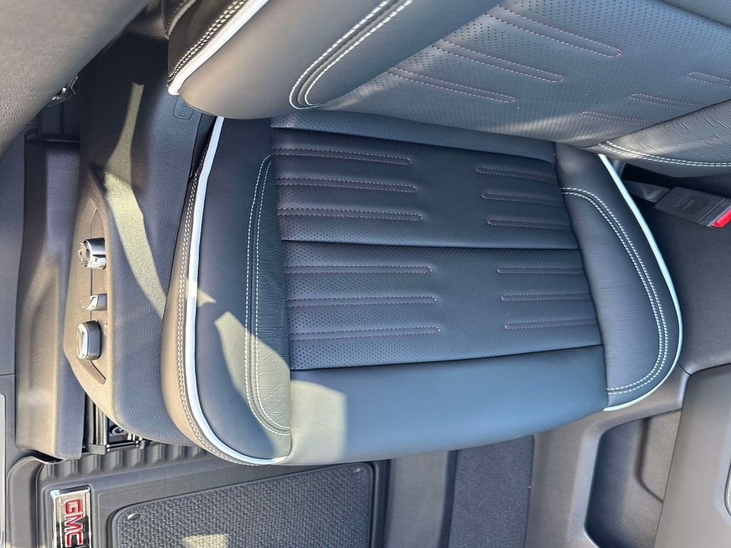 New 2026 GMC Sierra 1500 AT4X image 19