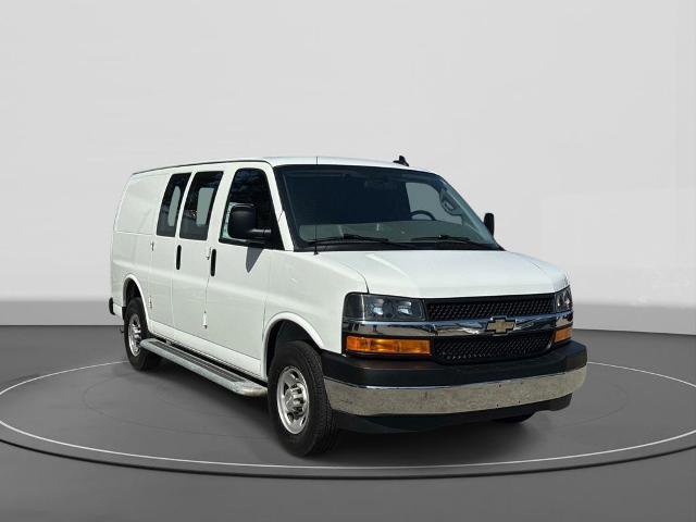 Used 2024 Chevrolet Express 2500 w/ Driver Convenience Package image 4