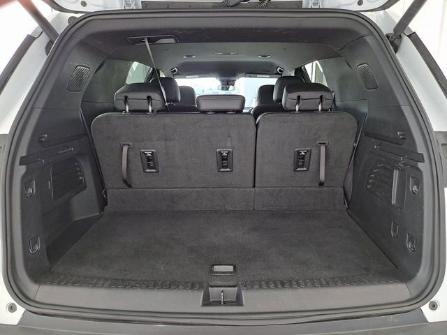 Used 2025 Chevrolet Traverse LT image 29
