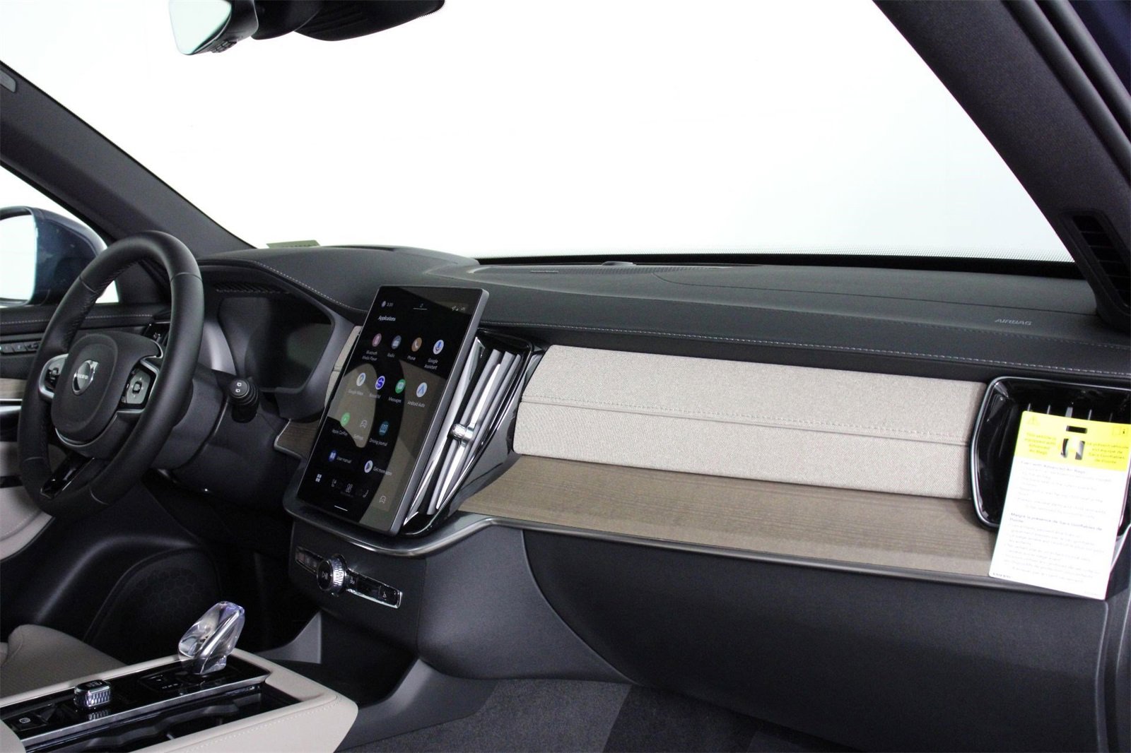New 2026 Volvo XC90 T8 Ultra image 9