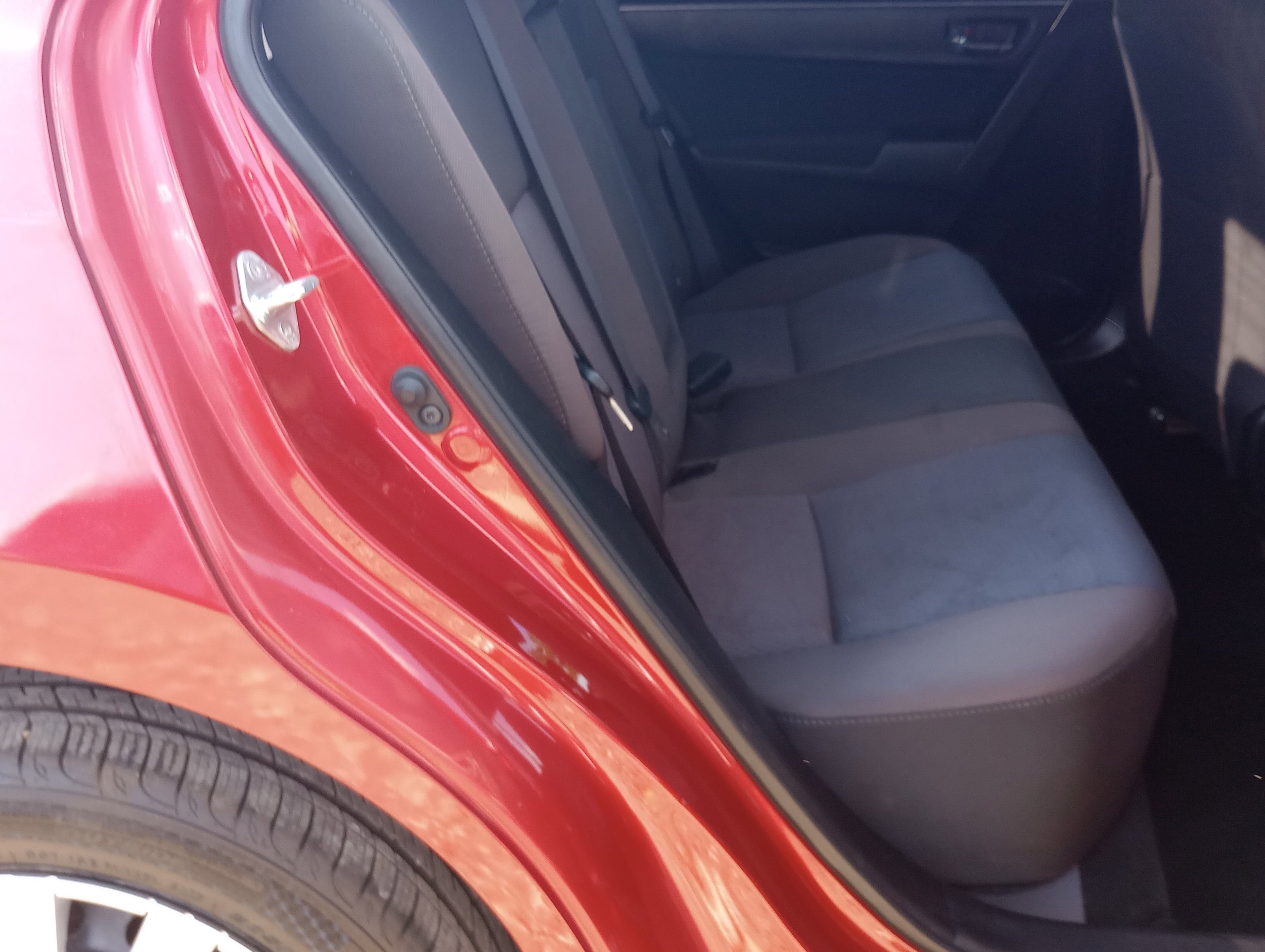 Used 2017 Toyota Corolla LE image 12