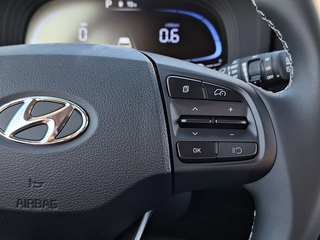 New 2024 Hyundai Venue Limited FWD image 17