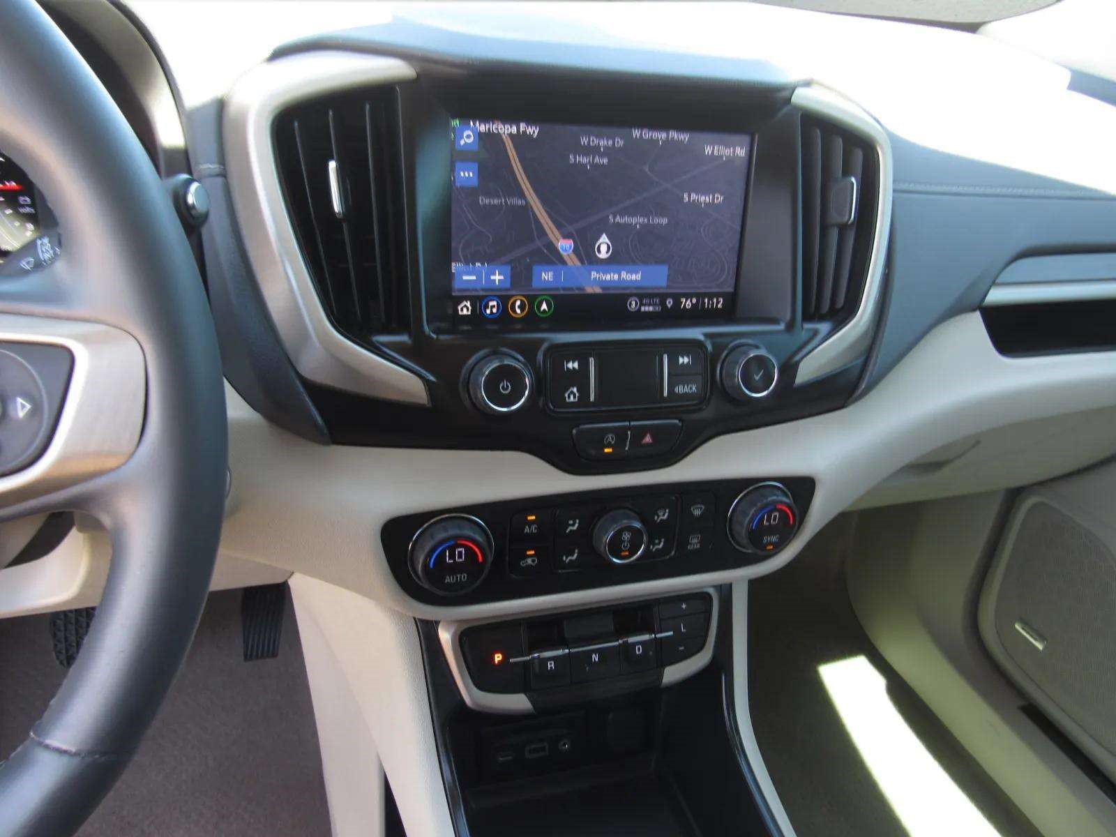 Used 2023 GMC Terrain Denali w/ Denali Premium Package AWD/4WD image 19