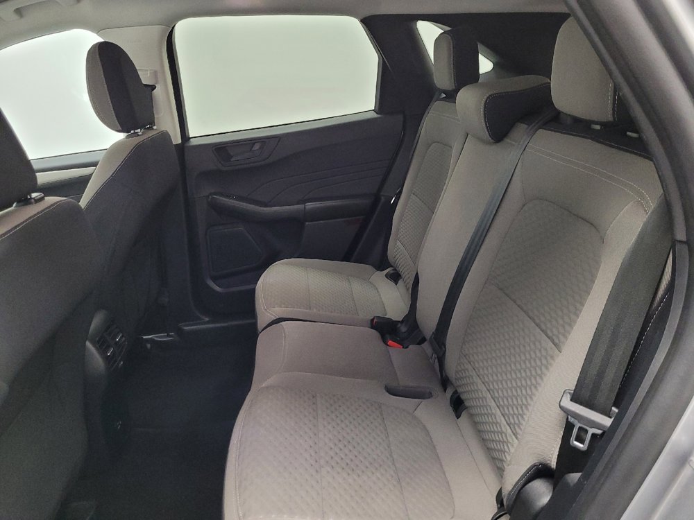 Used 2022 Ford Escape SE FWD image 18