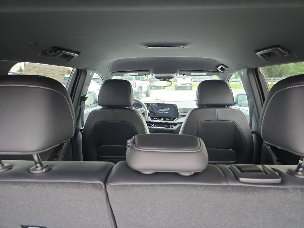 New 2026 Chevrolet Equinox LT w/ Convenience Package II image 23