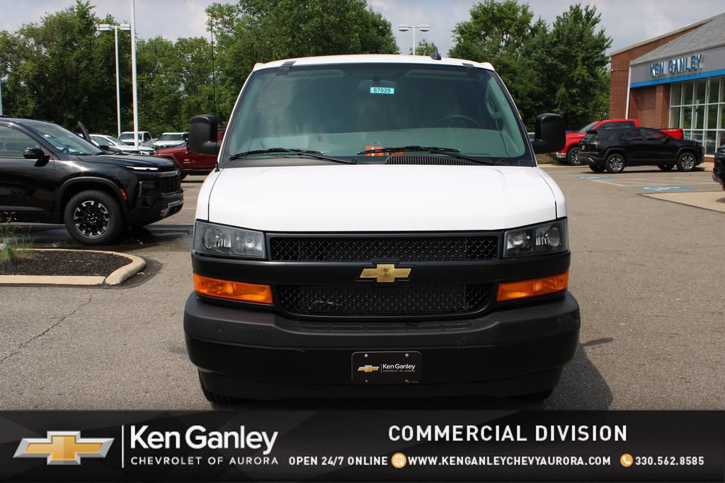 New 2026 Chevrolet Express 3500 Extended w/ Driver Convenience Package RWD image 4