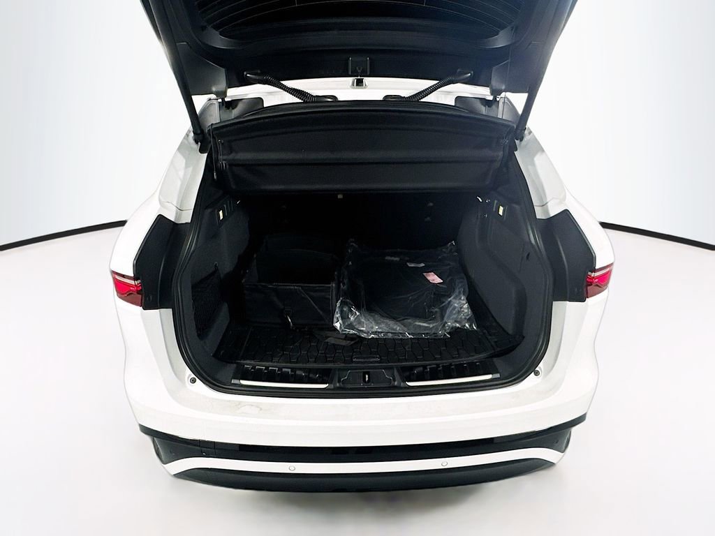 New 2026 Jaguar F-PACE R-Dynamic S image 25