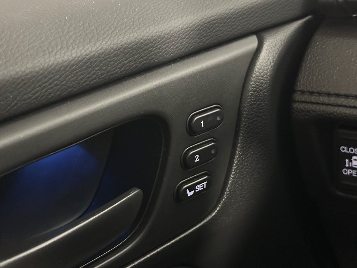 Used 2025 Honda Odyssey EX-L image 44