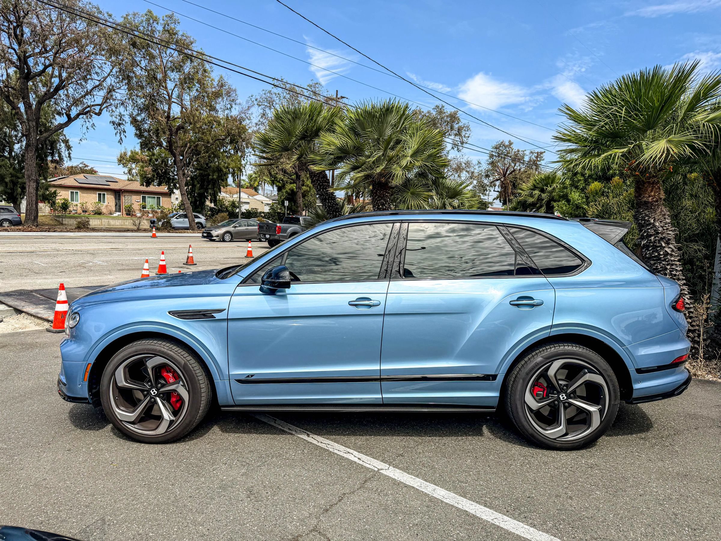 Used 2022 Bentley Bentayga AWD/4WD image 13