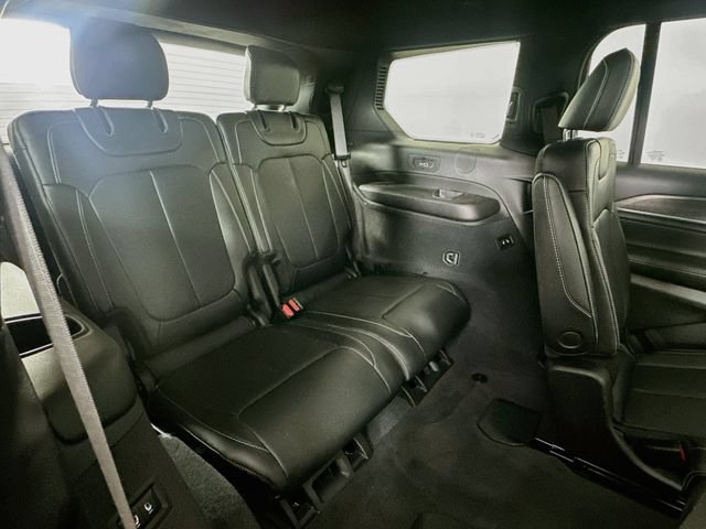 Used 2023 Jeep Grand Cherokee L Overland AWD/4WD image 10