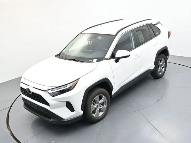 Used 2024 Toyota RAV4 XLE image 31