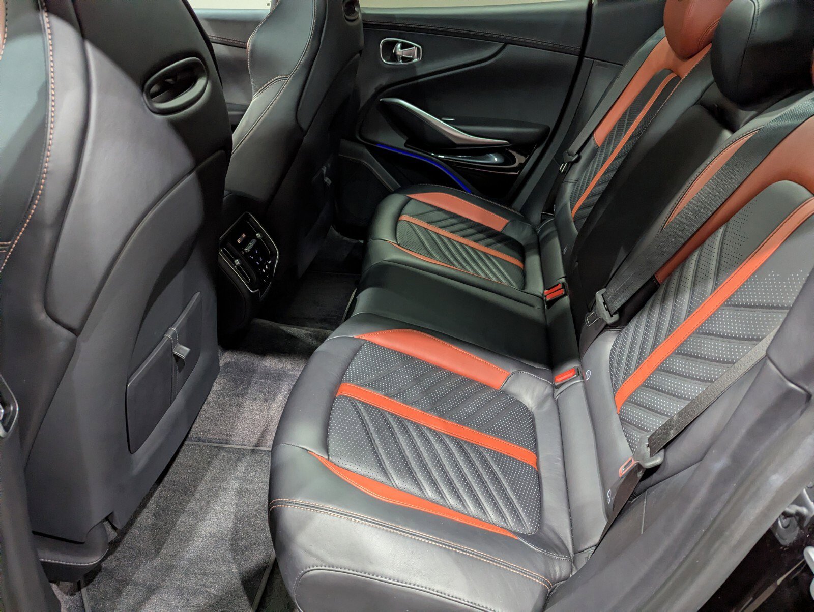 Used 2023 Aston Martin DBX 707 image 20