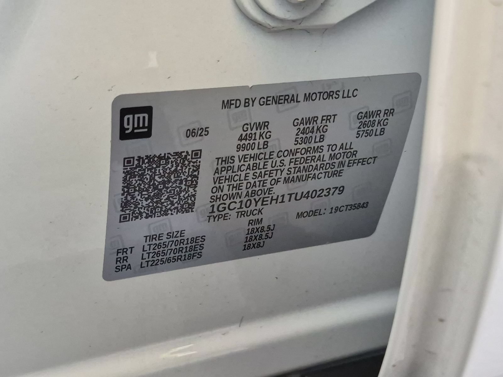 Used 2026 Chevrolet Silverado EV LT AWD/4WD image 30