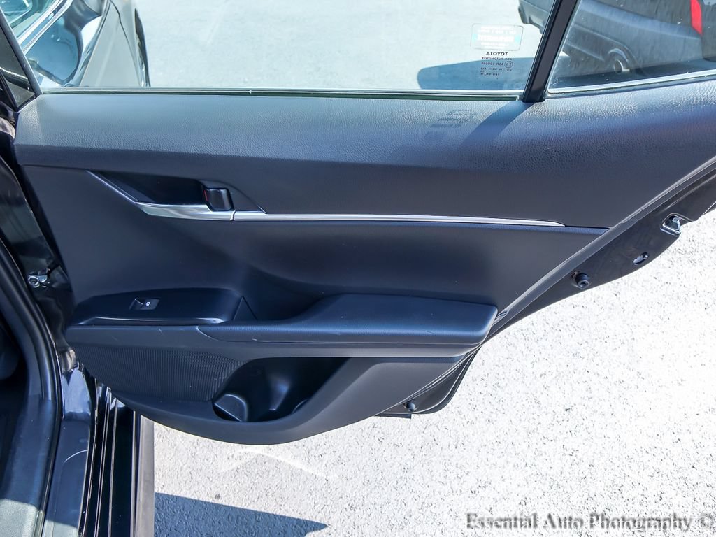 Used 2020 Toyota Camry SE FWD image 20