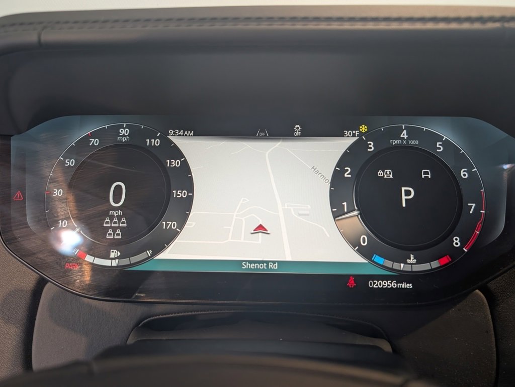 Used 2025 Land Rover Range Rover Long Wheelbase SE image 20