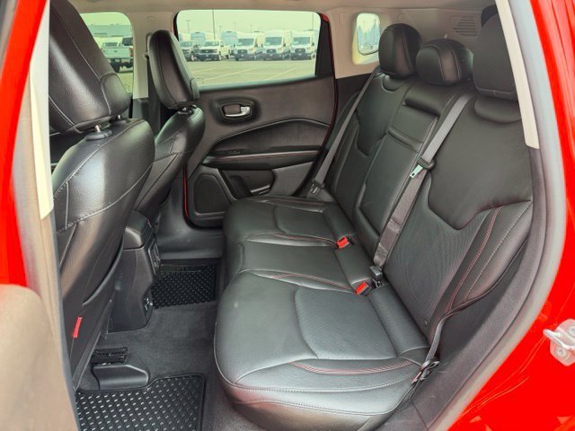 Used 2018 Jeep Compass Trailhawk w/ Leather Interior Group AWD/4WD image 10