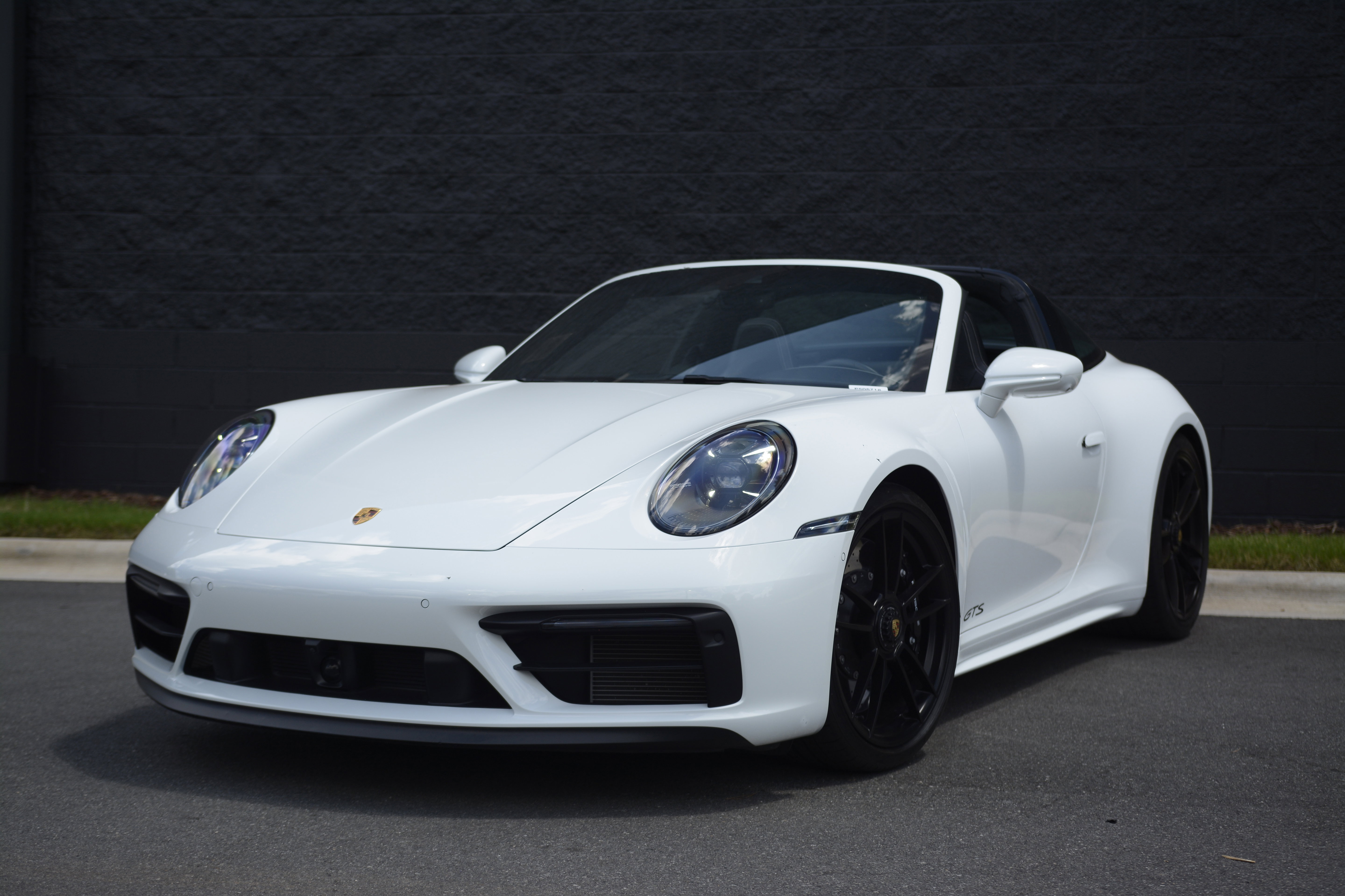 Certified 2022 Porsche 911 Targa 4 GTS AWD/4WD image 38